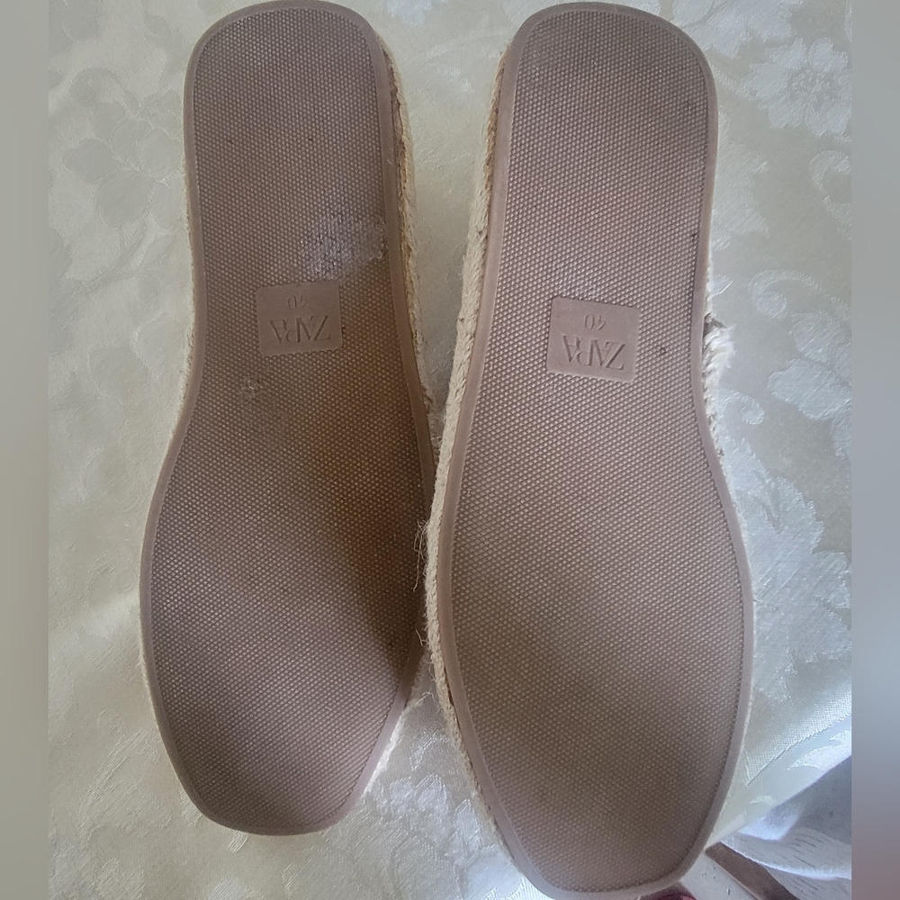 Zara Flats